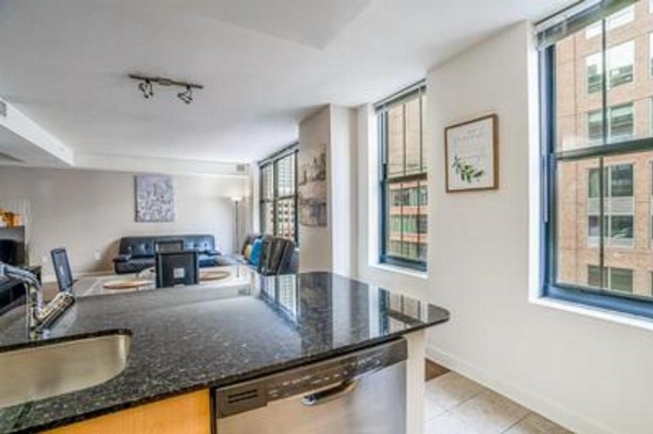 Heaven On Baltimore at Harborfront image 17